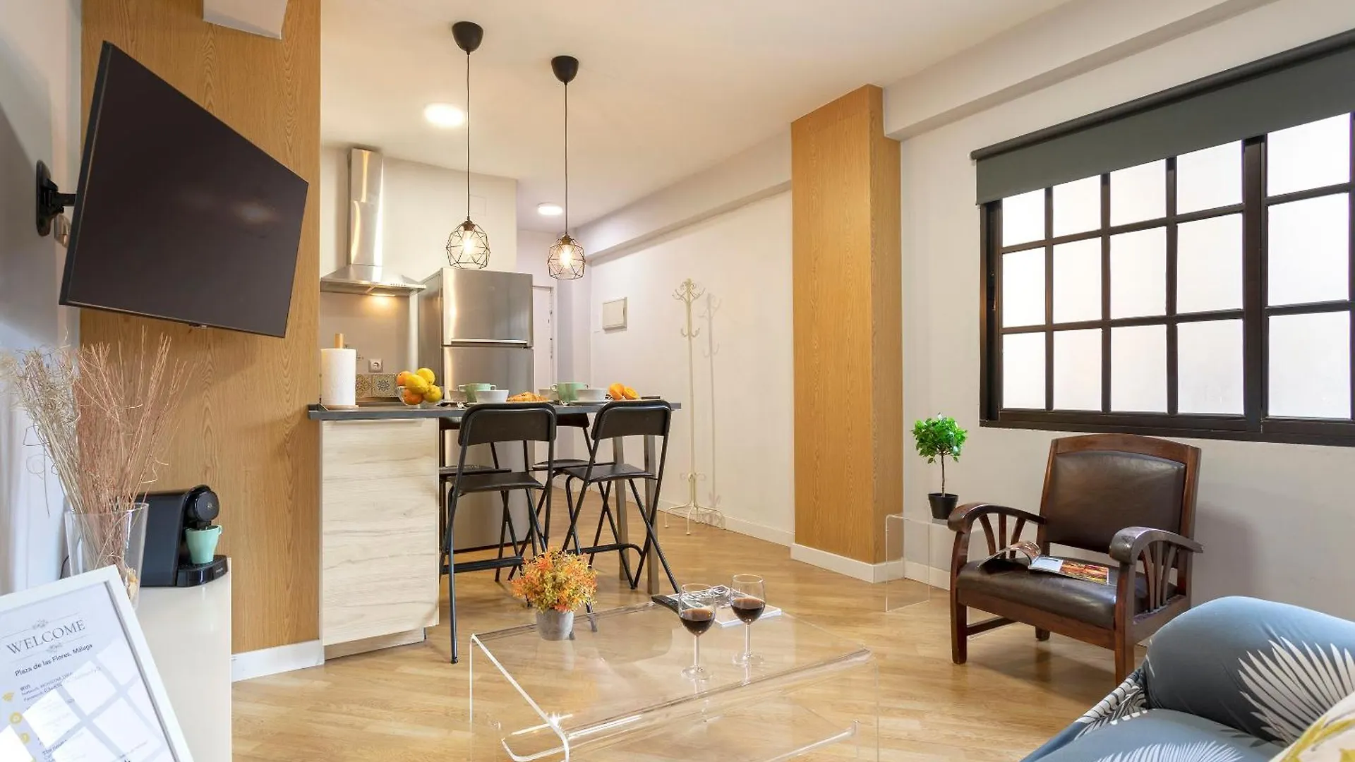 Coqueto Apartamento Junto A Calle Larios By Rent Me Малага 0*,  Испания