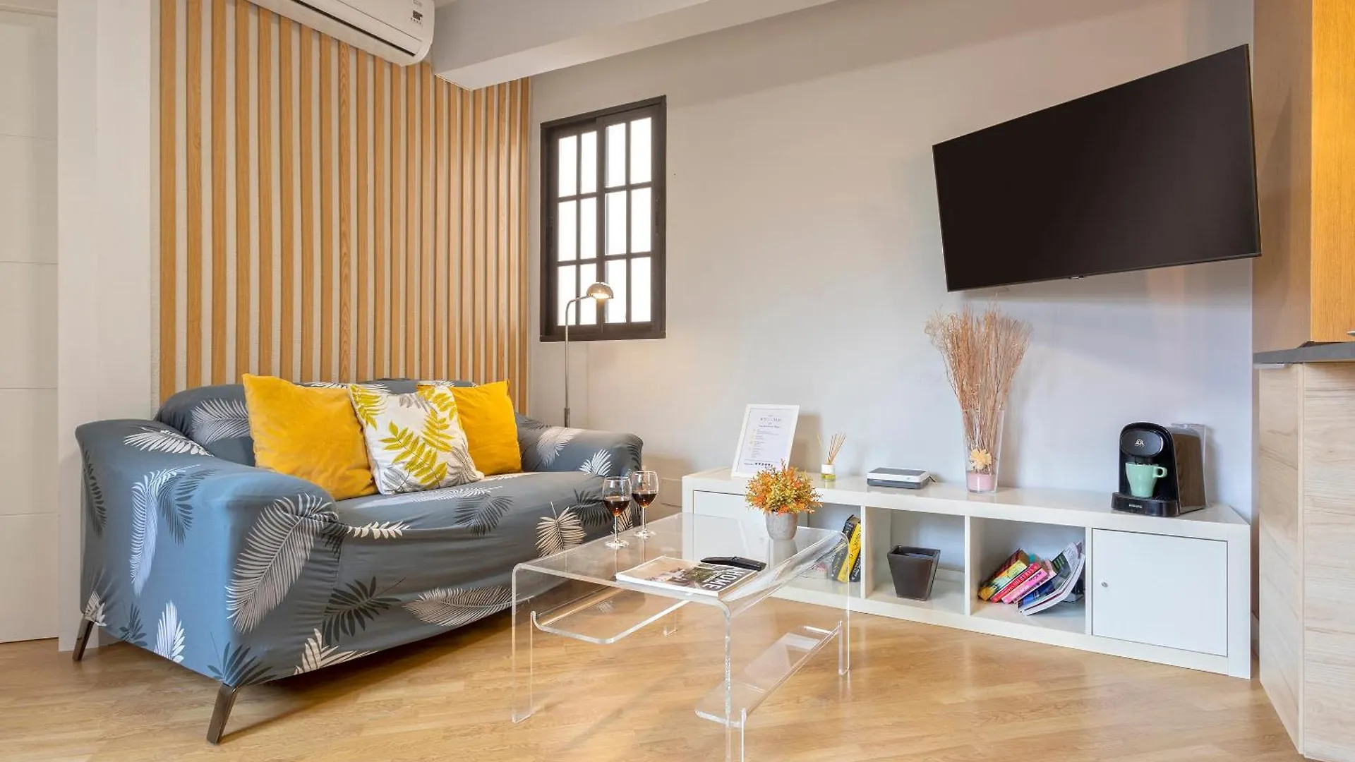 Апартаменты Coqueto Apartamento Junto A Calle Larios By Rent Me Малага